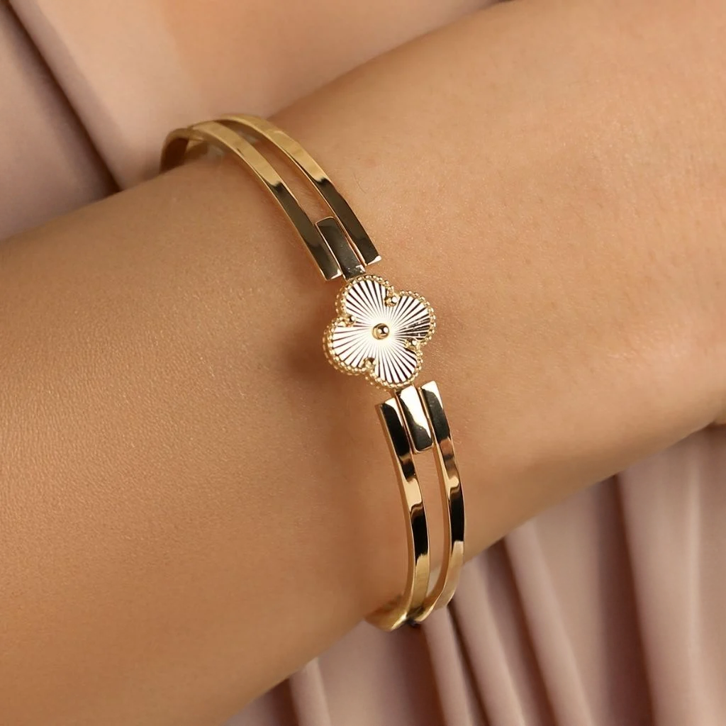 Altın Yonca Kaburga Kelepçe