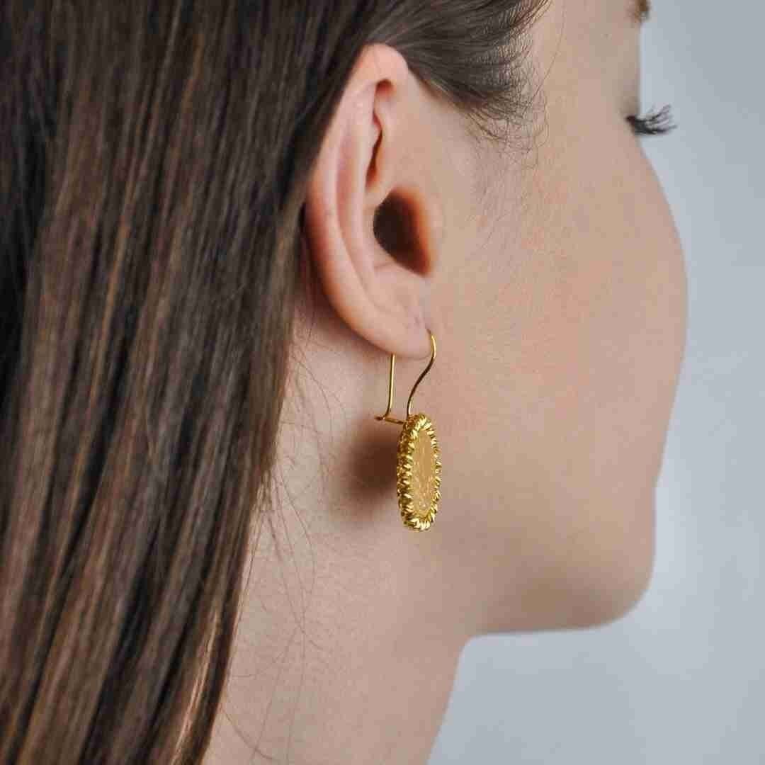 14 Ayar Altın Dorika Tuğra Küpe - Görsel 2