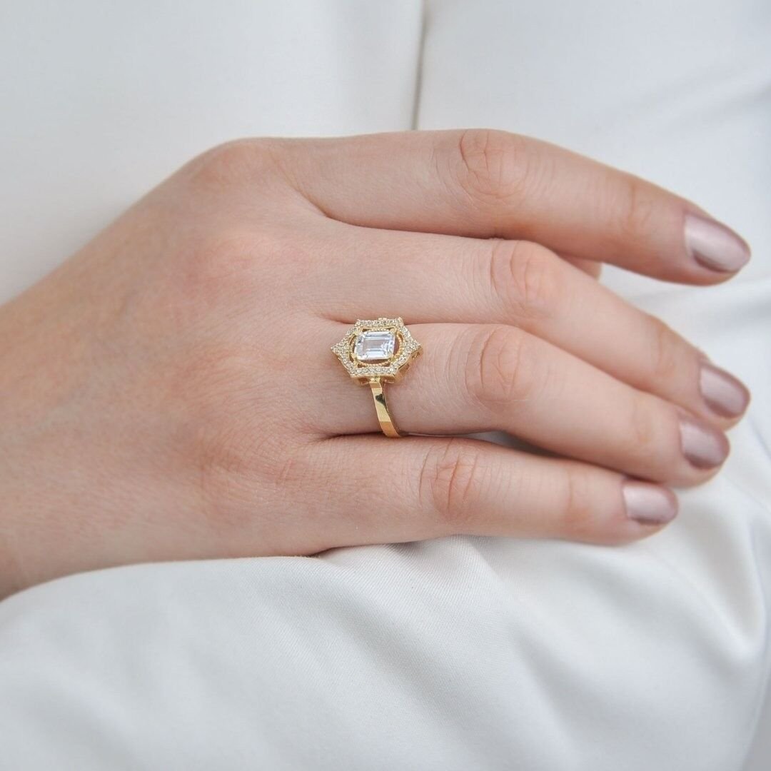 14 Ayar Altın Çerçeveli Baget Yüzük - Görsel 2