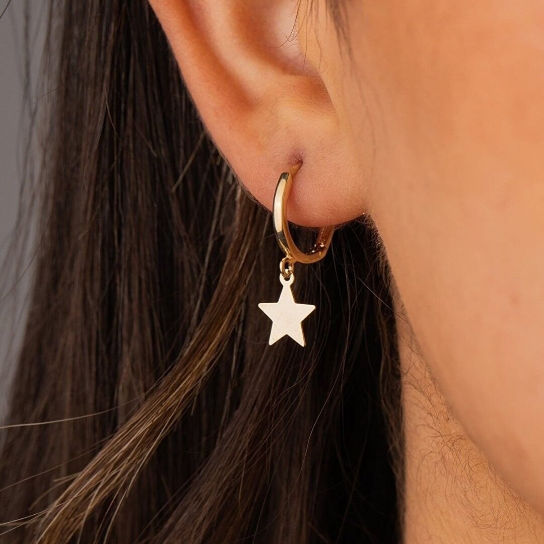 14 Ayar Altın Sallantılı Yıldız Küpe