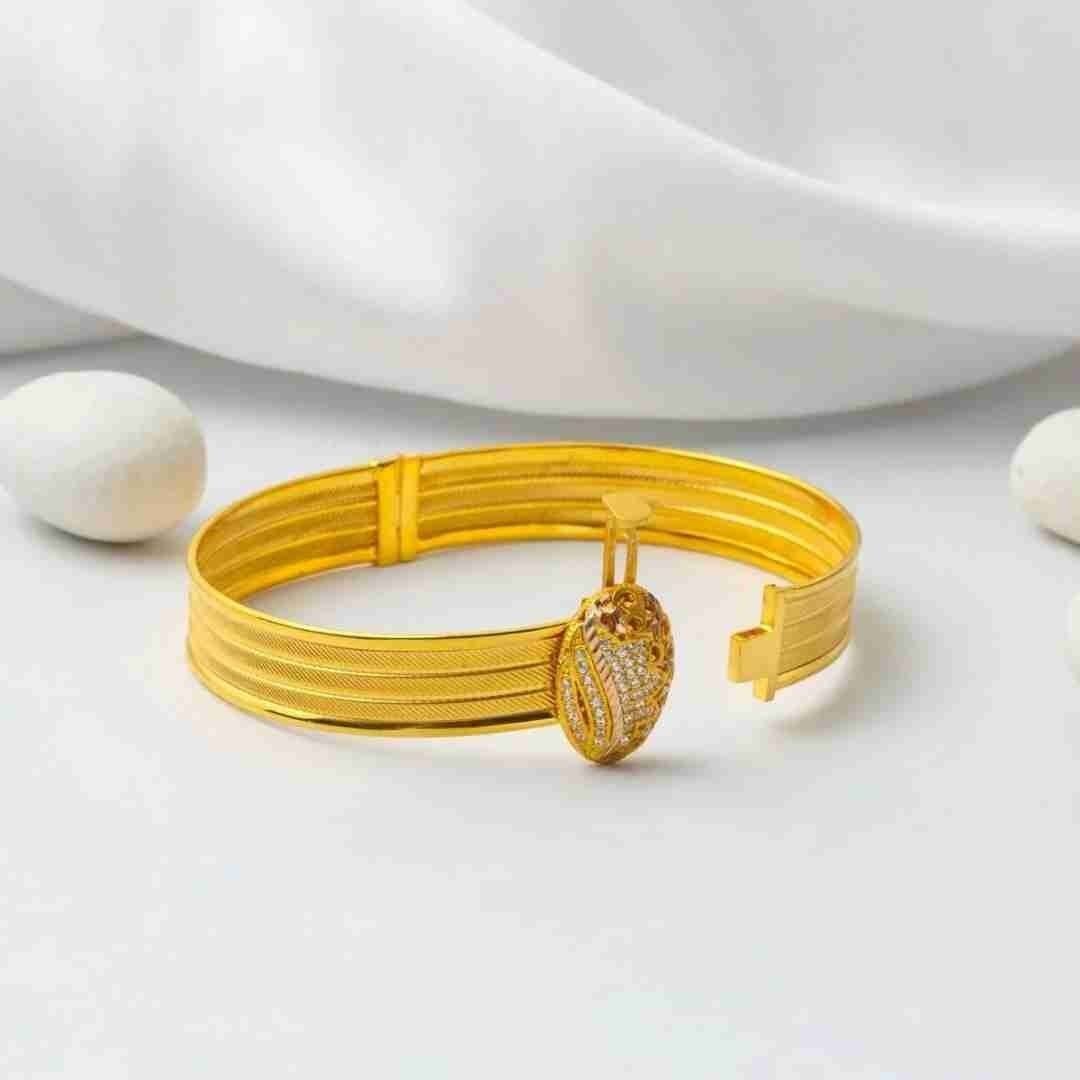 8 Ayar Altın 3 Sıra Lale Kelepçe - Görsel 4